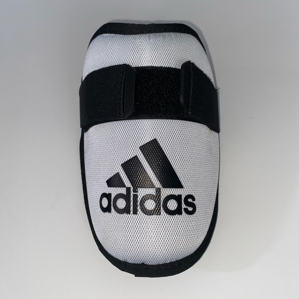 softball or baseball elbow guard
